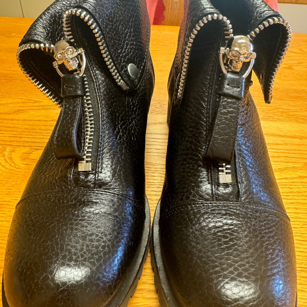 Alexander McQueen Black Leather Interior